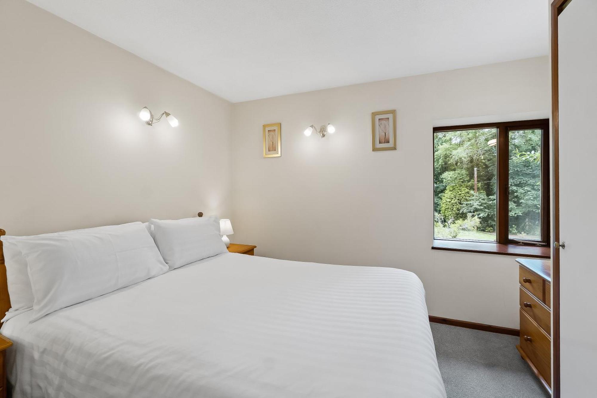 Crylla Valley Cottages - Access To Pool, Gym, Spa And More سالتاش الغرفة الصورة